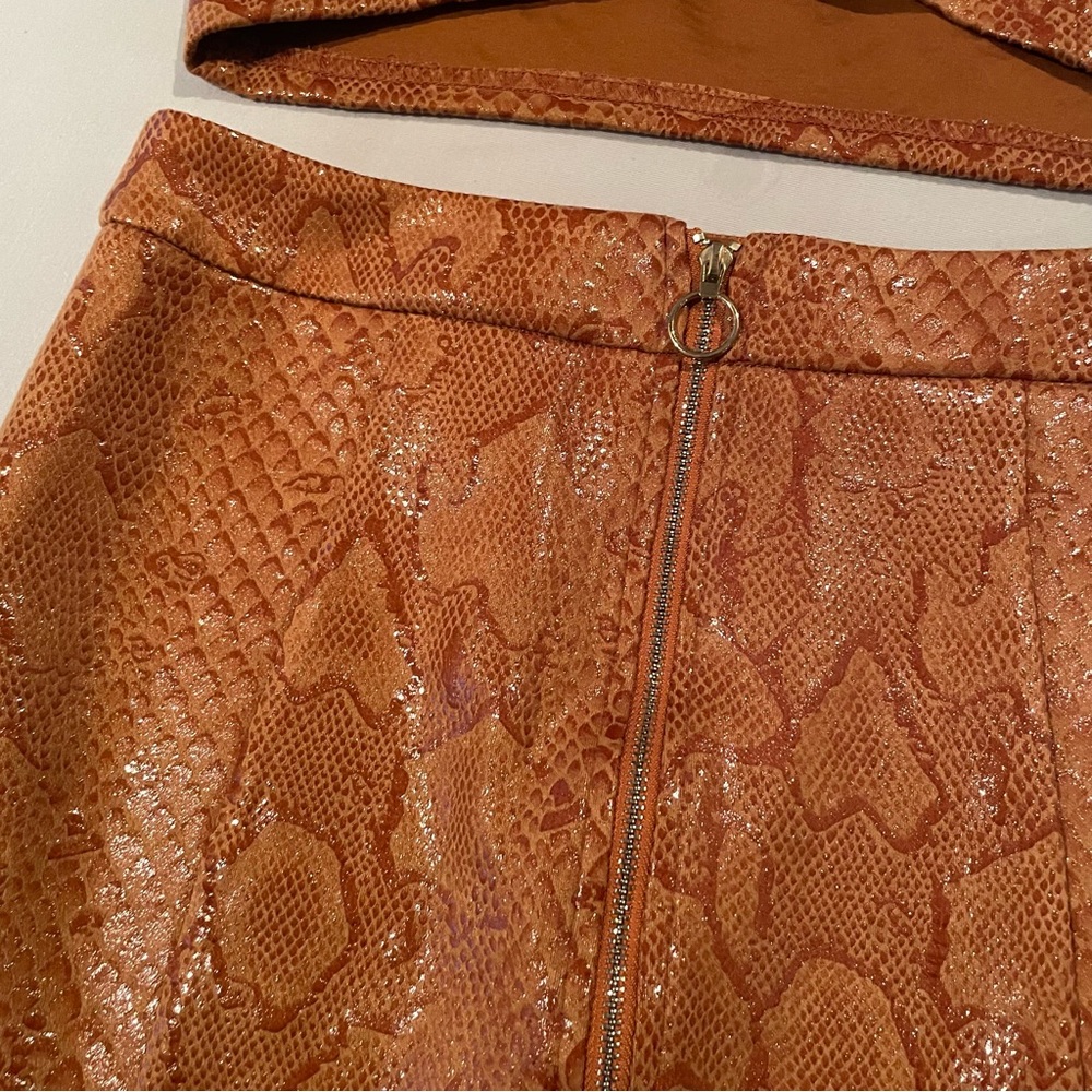 PRIVY Two Piece Set - Picture 4 of 8